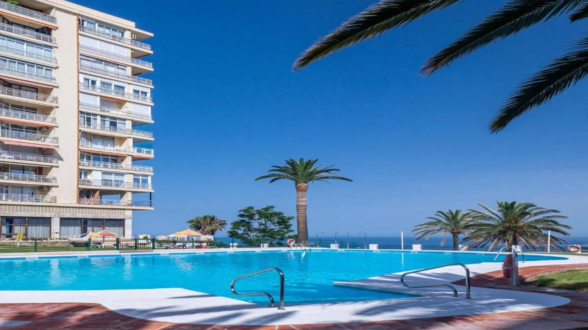 Apartment With Shared Pool Near Beach Torremolinos